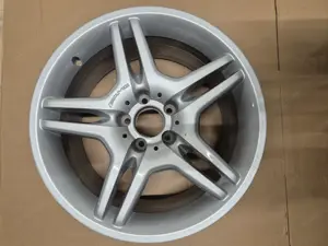 Mercedes AMG Felgen A2114012702 9x18 2Stk. Bild 4