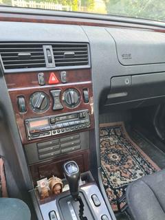 Mercedes-Benz C-Klasse Bild 8