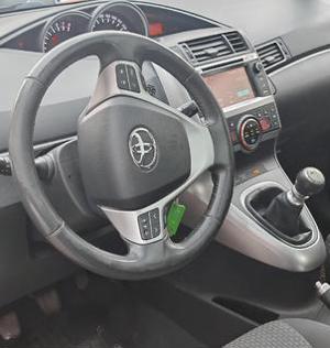 Toyota Verso Bild 2