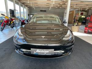 Tesla Model 3 Bild 2