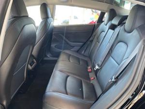 Tesla Model 3 Bild 11