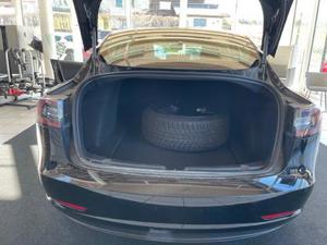 Tesla Model 3 Bild 8