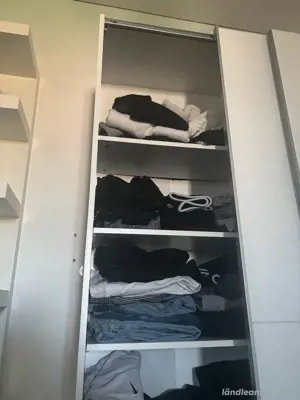Kleiderschrank Bild 3