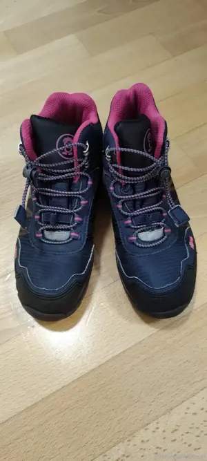 Wanderschuhe von Trollkids 