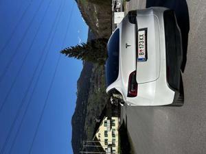 Tesla Model Y Bild 9