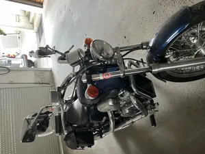 Honda Shadow Motorrad Bild 2