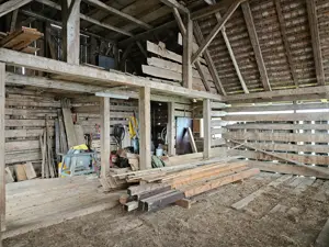 Stallgebäude gratis zum Ablegen - Holzfassade - Holzbalken - Ziegeldach Bild 5