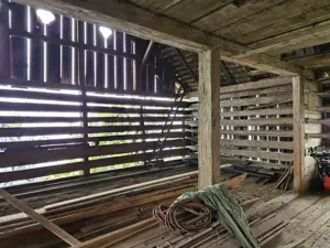 Stallgebäude gratis zum Ablegen - Holzfassade - Holzbalken - Ziegeldach Bild 4