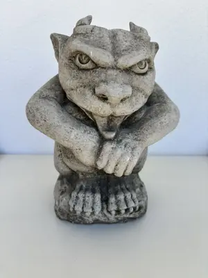 Steinfigur für Garten 