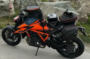KTM 1290 Superduke R Bild 3