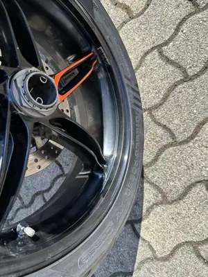 KTM 1290 Superduke R Bild 5