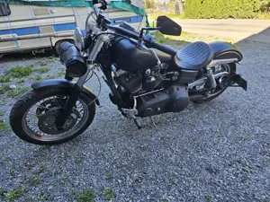 Harley Davidson Dyna Street Bob Bild 3