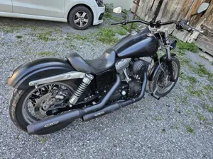 Harley Davidson Dyna Street Bob Bild 2