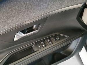 Peugeot 5008 Bild 12