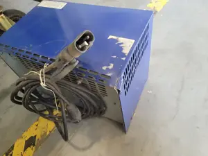 Ladegerät für Stapler Bild 2