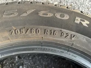 Pirelli Reifen 205 60R16
