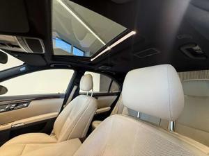 Mercedes-Benz S 320 Bild 13