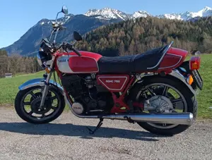 Yamaha XS 750 Bild 2