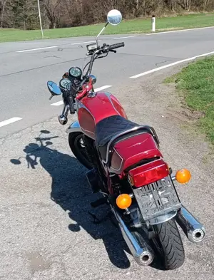 Yamaha XS 750 Bild 4