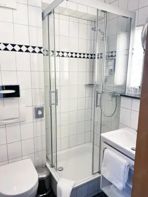 Attraktive Wohnung mit 1-Zimmer Bild 2