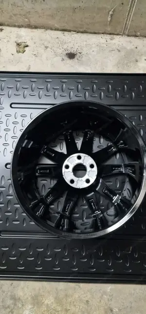 NEUE Toyota Corolla Touring Sport GR Original felgen 8Jx18" ET40 5X114.3 2STK Bild 2