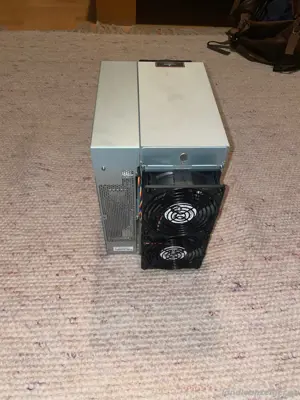 Antminer s19j pro Bild 4