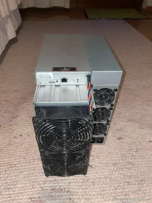 Antminer s19j pro Bild 3