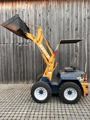 Komatsu Radlader SK07-2 Diesel Hoflader extrem wendig wie ein bobcat nur mit mehr platz  Bild 4