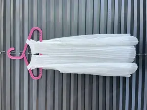 Kleid weiß mit Falten und Masche - Größe 134 (92-140) Mädchen Bild 2