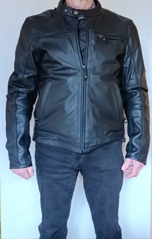 Motorradjacke Revit aus Leder Bild 2