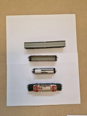 Kleinbahn Berglokomotive + 3 Waggons Bild 2