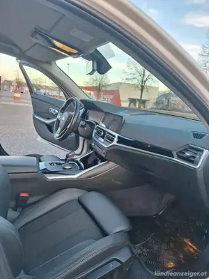 BMW 3er-Reihe 330d Bild 8