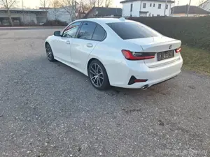 BMW 3er-Reihe 330d Bild 3