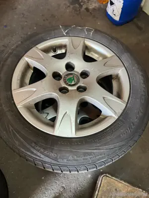 185 60 14 für skoda fabia oder vw polo 6n s.reifen mit alu felgen Bild 3