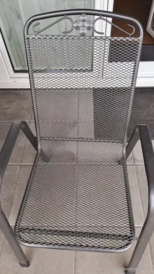 4 Gartenmöbeln mit Auflage zu verkaufen  Bild 2
