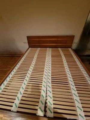 Schreiner Bett Nussholz mit SAMINA Lattenrosten und Matratzen Bild 2