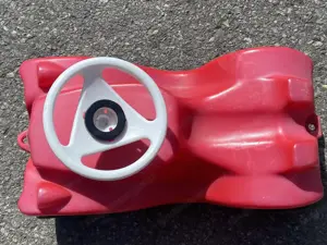 Rotes Bobby Car Bild 3