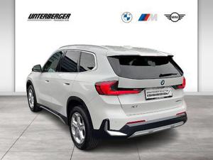 BMW X1 sDrive18d xLine // Head-Up // Panorama Glasdach // Rückfahrkamera // Bild 2