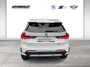 BMW X1 sDrive18d xLine // Head-Up // Panorama Glasdach // Rückfahrkamera // Bild 3