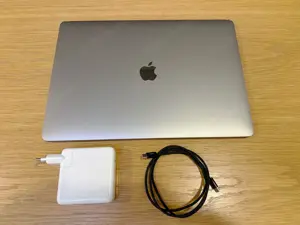 Macbook Pro mit Touchbar 15 Zoll Bild 3
