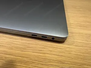 Macbook Pro mit Touchbar 15 Zoll Bild 5
