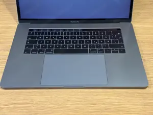 Macbook Pro mit Touchbar 15 Zoll Bild 7