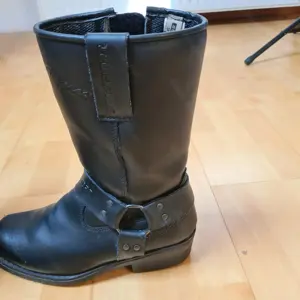 Damen Motorradstiefel Grösse 39 Bild 2