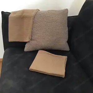 Kissenüberzüge braun 3 Stück -2 Kissenüberzüge 50x50cm 1 Kissenüberzug 45x45cm wie neu