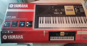 Keyboard Yamaha YPT - 220 Bild 2