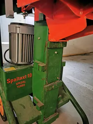 Holzspalter   Spaltmaschiene Poscch Bild 3