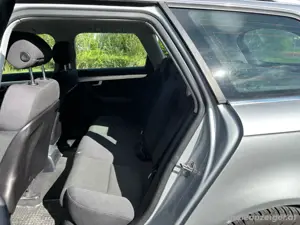 Audi A4 Avant 2.0 TDI Automatik | 140 PS | TÜV bis 12 2025 Bild 5
