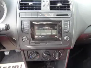 VW POLO Trendline 1,0 !! BENZiNER !! GTI Felgen Bild 9
