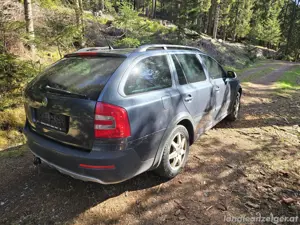 Skoda  Octavia  2.0  Tdi  Scout  Allrad Bild 4