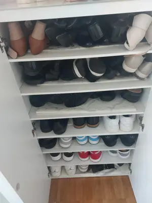 Schuhschrank Weiß Hochglanz mit obere Glasplatte Bild 3